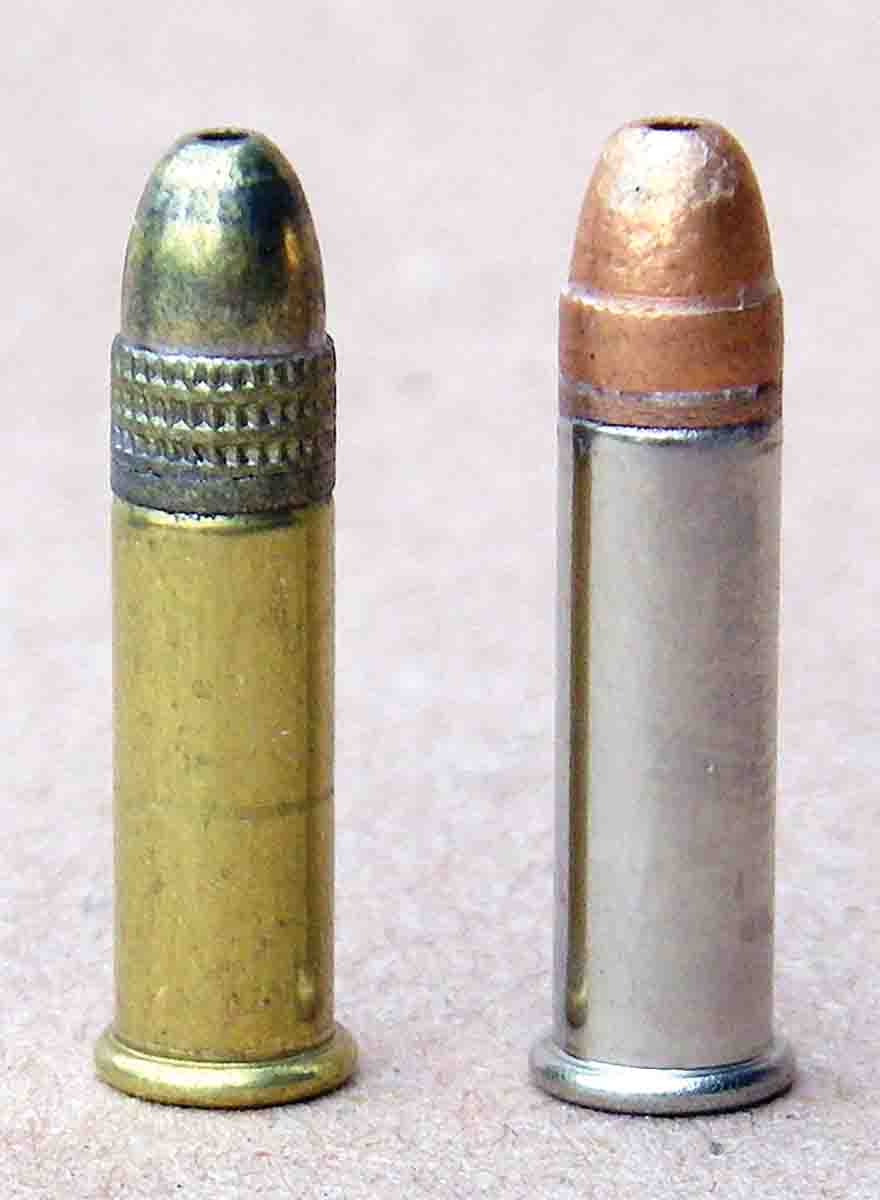 Shown with a Remington Golden Bullet load (left), the CCI Stinger (right) shares the same overall length as other .22 Long Rifle loads but features a longer case and shortened bullet shank.